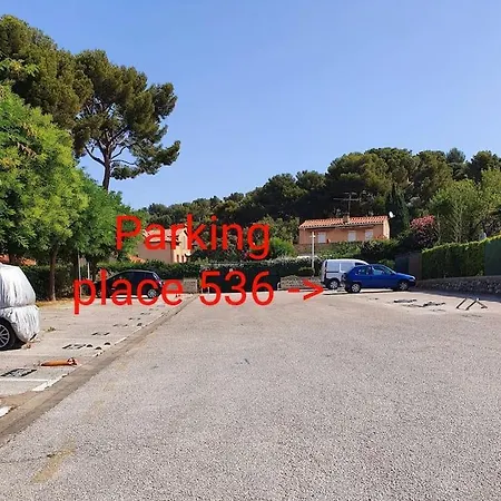 Apartment Appart La Madrague Avec Jardin A 2 Pas De La Saint-Cyr-sur-Mer